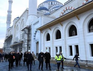 İBB Başkanı Uysal Çamlıca Camisi inşaatını inceledi