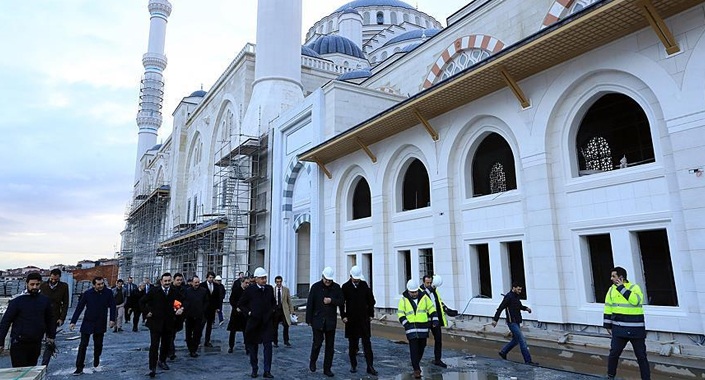 İBB Başkanı Uysal Çamlıca Camisi inşaatını inceledi