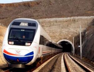 Erzincan-Trabzon demiryolu projesinin yatırımı onaylandı