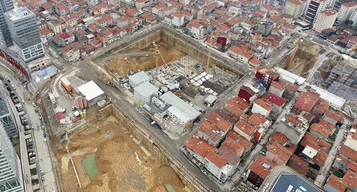 Fikirtepe’de devam eden kentsel dönüşüm krize dönüştü