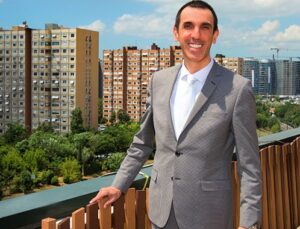 Hakan Erilkun eğitim şirketi kurdu