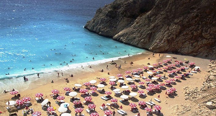 Kaputaş Plajı’na beton mu dökülüyor?