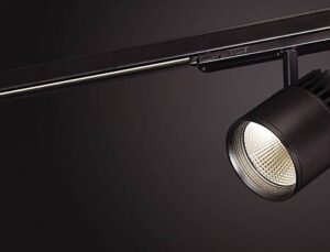 Lamp 83’ten ray spot ailelerine estetik dokunuş