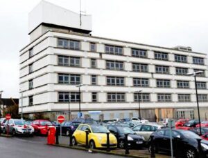 Peker GYO İngiltere’de metruk hastane binası satın aldı