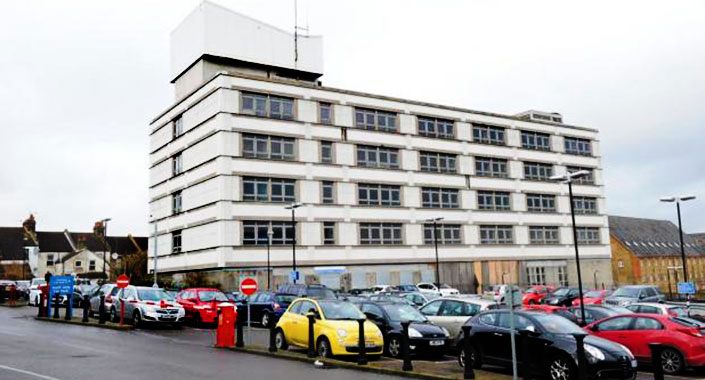 Peker GYO İngiltere’de metruk hastane binası satın aldı