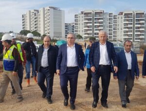 TOKİ Başkanı Turan, İzmir projelerinde incelemelerde bulundu