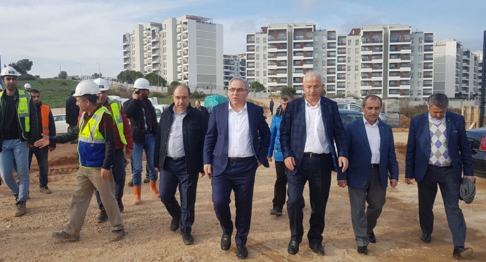 TOKİ Başkanı Turan, İzmir projelerinde incelemelerde bulundu