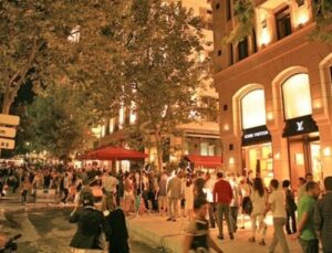 Alışveriş caddelerine kapanan mağazalar için yeni model