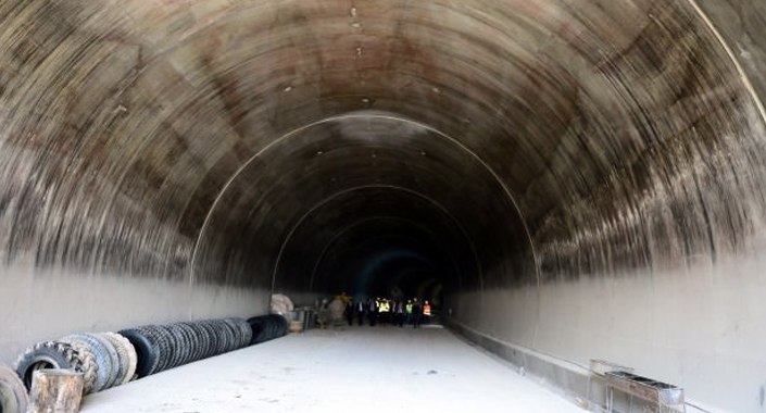 Eğribel Tüneli’nde ışığın görülmesine son 50 metre