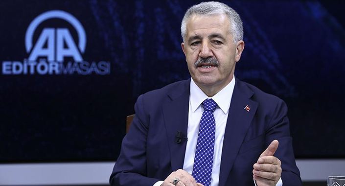 Bakan Arslan dev projelerdeki son durum hakkında bilgi verdi