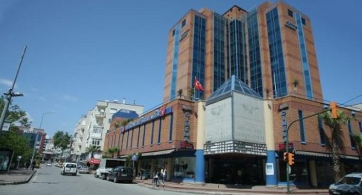 Doğuş Holding, Antalya 2000 Plaza’yı zararına sattı