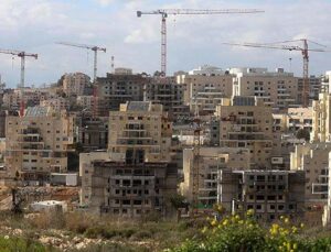 İsrail Batı Şeria’da hukuksuz 3 bin 900 konut daha yapacak