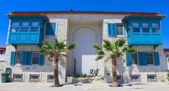 Yazlıkta yerli kiralıyor, yabancı satın alıyor