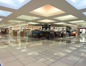 Antalya’da da AVM’ler yılda üç gün kapalı olacak