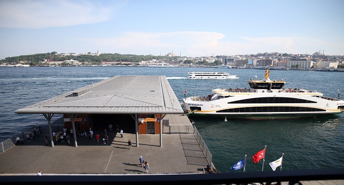 Karaköy’de akıllı yüzer iskele hizmete girdi