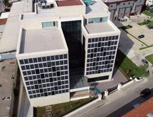 Akıllı binanın pencereleri elektrik üretecek