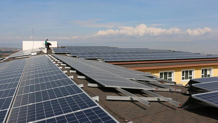 Çatılarda güneşten elektrik üretimi YEKDEM kapsamında