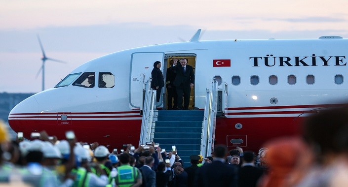İstanbul Yeni Havalimanı’na ilk uçuşu Erdoğan’ın uçağı yaptı