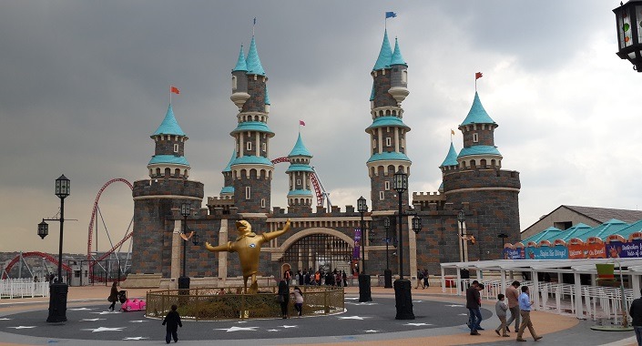 Vialand AVM’nin adı İsfanbul olarak değişti