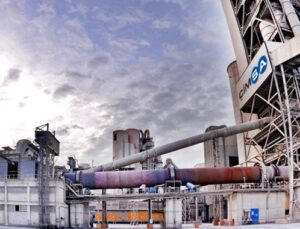 Sabancı Grubu, 3 çimento fabrikasını satıyor