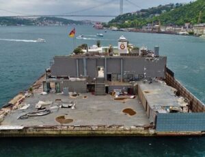 Galatasaray Adası’nda ikinci yıkım