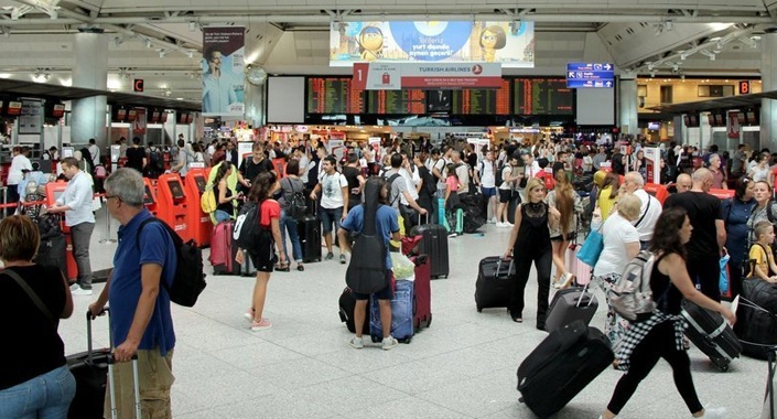 İstanbul ve Antalya’nın hava yolcusu Türkiye nüfusunu geçti