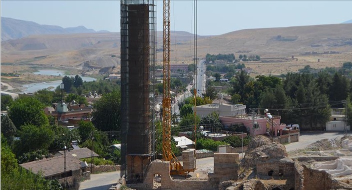 Hasankeyf’teki Sultan Süleyman Camisi’nin minaresi taşınıyor