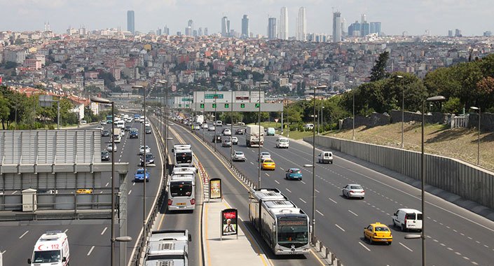 Haliç Köprüsü metrobüs yolunda iki gece asfalt yapılacak