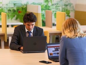 Regus, kiralamalarda Türk Lirası’na geçildiğini duyurdu