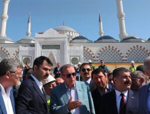 Tayyip Erdoğan Çamlıca Camisi’ni incelemeye geldi