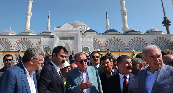 Tayyip Erdoğan Çamlıca Camisi’ni incelemeye geldi