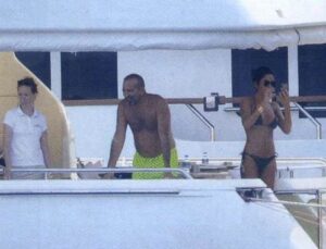 Erkut Soyak ve Ayşe San Bodrum’da teknede tatil yaptı