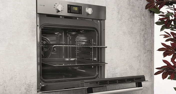 Hamsi buğulama lezzeti Hotpoint ile katlanıyor