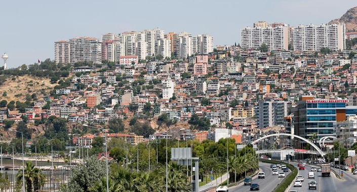 İzmir’de kiralık süpermarket ve otopark