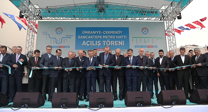 Üsküdar-Çekmeköy metro hattının ikinci etabı açıldı
