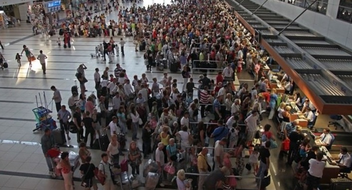 Antalya’ya gelen Rus turist sayısı rekor kırdı