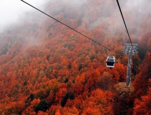 Uludağ’a teleferikle rengarenk sonbahar yolculuğu