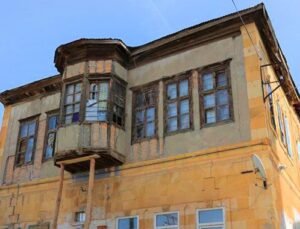 Bayburt’taki sivil mimari örneği olan konaklar restorede