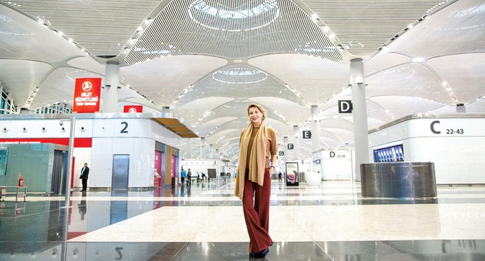 Gülse Birsel İstanbul Havalimanı’nda incelemelerde bulundu