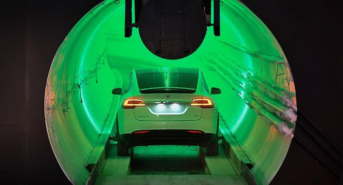 Elon Musk dev yeraltı tünelinin açılışını yaptı