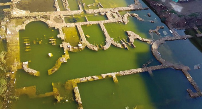İzmir’deki Antik Roma dönemine ait kalıntılar su altında