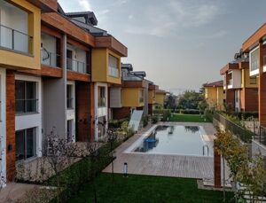 Şehrin kaosundan doğaya kaçanlar Kemerville’i tercih etti