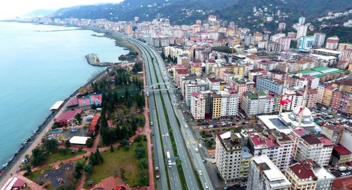 Rize’de dolgu alanına yapılan binalar korkutuyor