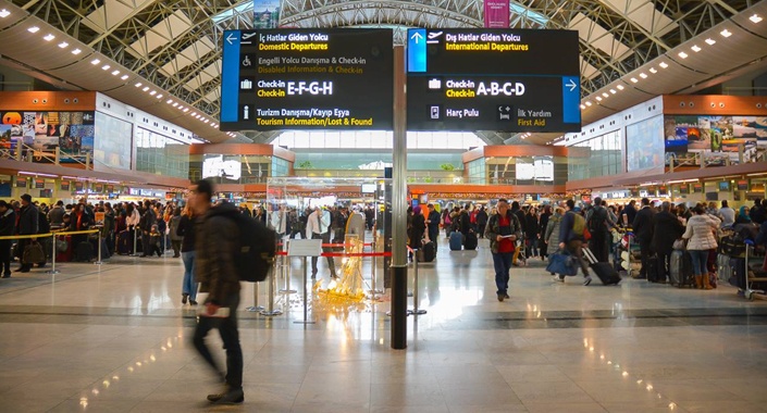 İstanbul havalimanları geçen yılın yolcusunu 11 ayda yakaladı