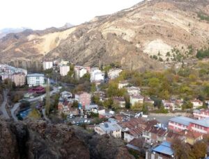 150 yıllık tarihi Yusufeli ilçesi 7’nci kez taşınıyor