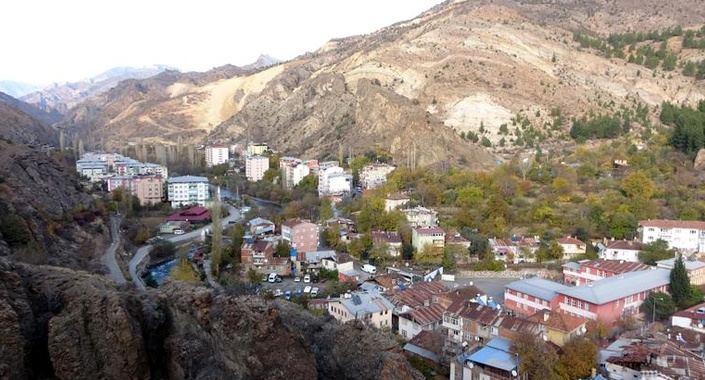 150 yıllık tarihi Yusufeli ilçesi 7’nci kez taşınıyor