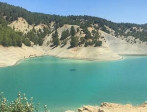 Menzelet Baraj Gölü’ne tekne yanaşma yerleri yapılıyor