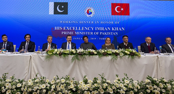 Türk müteahhitler Pakistan’da ciddi projelere imza atıyor