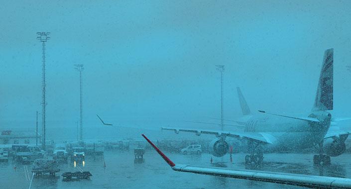 İstanbul’da hava trafiğine kar engeli