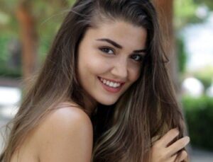 12 bin TL’ye villa kiraladı, Hande Erçel’le yaşayacak